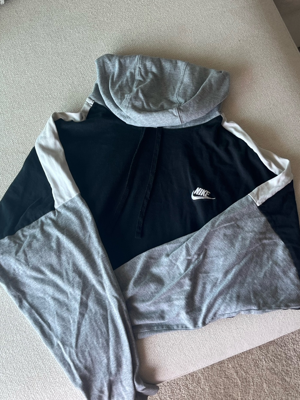 Vintage Nike Women’s Black & Gray Hoodie
